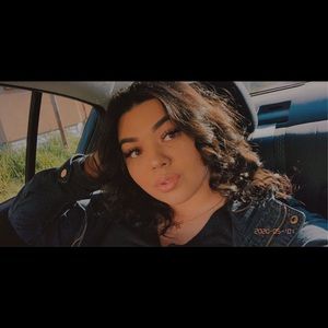 Meet your Posher, Gabriella